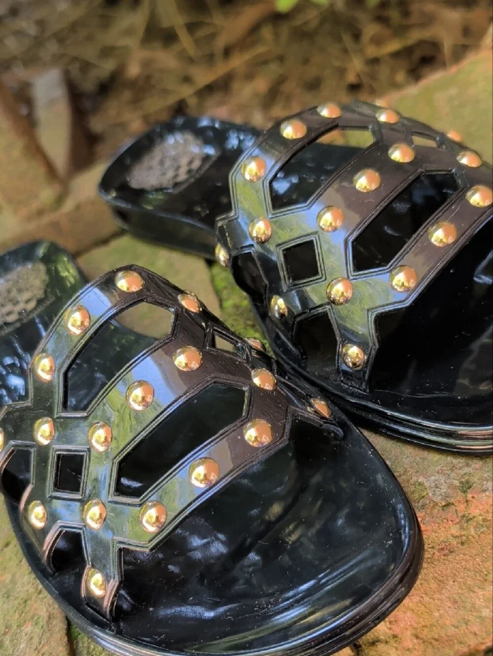 Vince Camuto Emelon Black Studded Jelly Slide Sandals Size 6 (818)